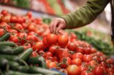 Цените на храните на едро продължават да растат: Доматите поскъпнаха с близо 17%