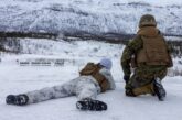 Гаф в НАТО: Кубинките на американските морски пехотници се разпаднаха в норвежкия студ