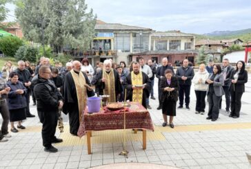 Село Полена отбеляза Петковден с водосвет и курбан за здраве