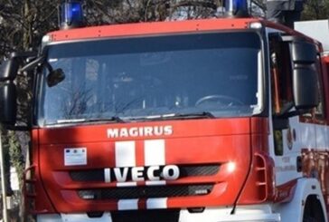 Горя покрив на жилищна сграда в Гоце Делчев