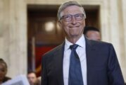 Бил Гейтс за ерата на AI: „Наеми робота, уволни човека и не се обръщай назад“