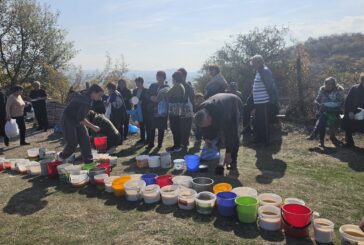 С водосвет и курбан за здраве отбелязаха храмовия празник на църквата „Св. Иларион Макариополски” в санданското с. Струма
