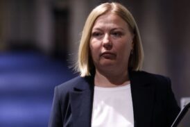 Йорданова: Медицинската комисия не е предлагала помилването на Огнян Атанасов