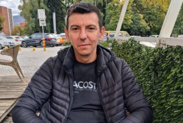 Ръководителят на школата по тамбура в Гоце Делчев Живко Медарев: